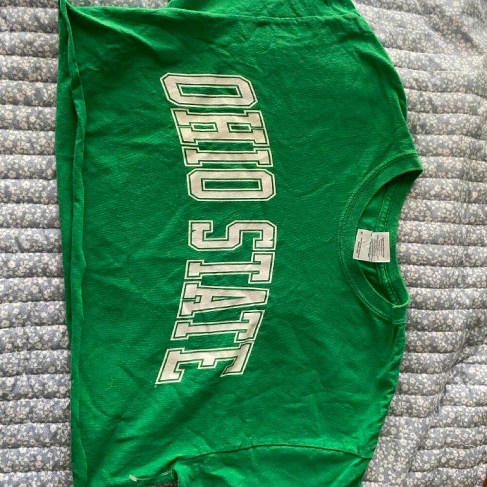 Gildan Women's Green Crop-top
